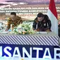 Otorita Ibu Kota Nusantara (IKN) menandatangani naskah perjanjian hibah daerah dan berita acara serah terima hibah Barang Milik Daerah (BMD) dari Pemerintah Kabupaten (Pemkab) Penajam Paser Utara. (Dok. IKN)
