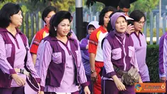 Citizen6, Jakarta: Kegiatan gerak jalan santai ini merupakan salah satu rangkaian peringatan Hari Ulang Tahun ke-45 tahun 2011 IKKT. (Pengirim: Badarudin Bakri)
