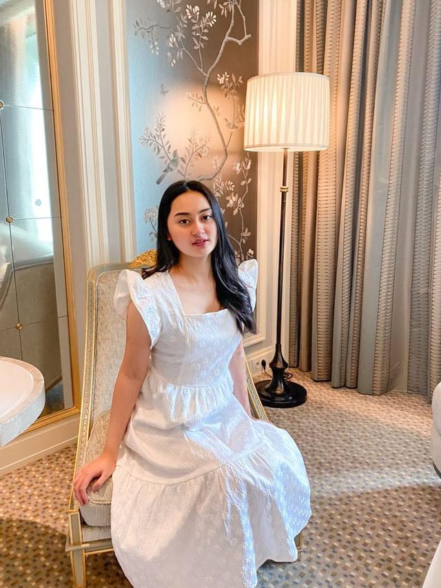 7 Gaya Kasual Memes Prameswari, Wanita yang Dikabarkan Dekat Dengan Billy Syahputra