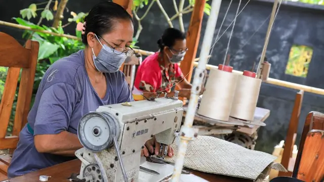 Perhelatan BRI Liga 1 menjadi secercah harapan baru bagi pelaku Usaha Mikro Kecil dan Menengah (UMKM) di Bali dan sekitarnya.