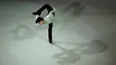 Atlet Jepang, Yuzuru Hanyu, beraksi dalam program Exhibition of Champions Kejuaraan Dunia Figure Skating 2016 di TD Garden, Boston, Massachusetts, AS, (3/4/2016). (AFP/Timothy A. Clary)