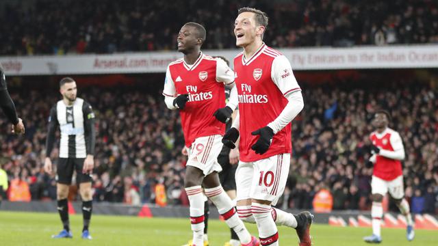 50 Pemain Terbaik Arsenal Pilihan Suporter Thierry Henry Nomor Satu Bola Liputan6 Com