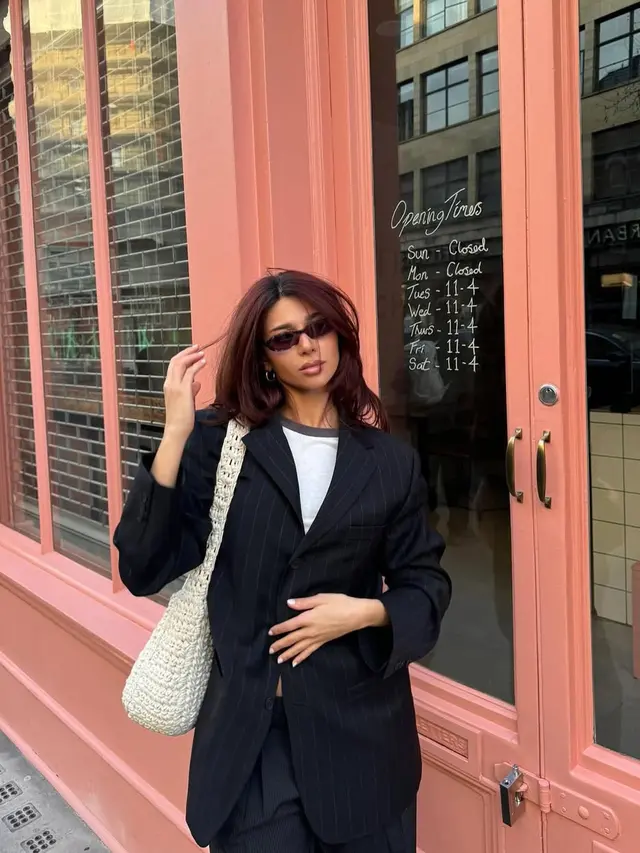 Inspirasi Outfit Katy Esistia Kekasih Ole Romeny (Instagram @katyesistia)
