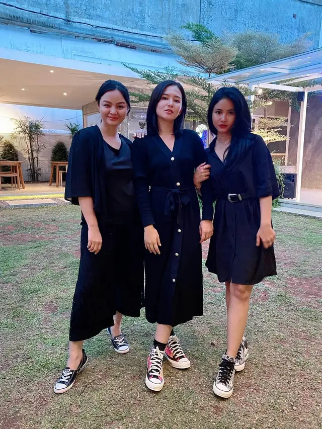 6 Potret Persahabatan Masayu Clara dengan Adinda Azani dan Puspa Ritchwary, Kompak