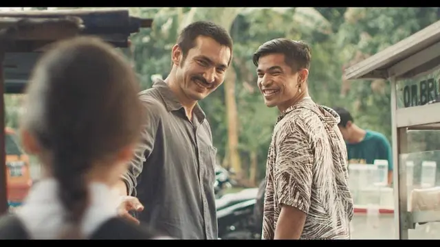 7 Gaya Abimana Aryasatya Saat Perankan Alex Dalam Serigala Terakhir Series