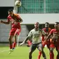 Persib Bandung bermain imbang 1-1 kontra Bali United pada laga pekan ke-23 BRI Liga di&nbsp;Stadion Maguwoharjo, Sleman, Jumat (10/2/2023) sore WIB. (Bola.com/Maheswara Putra)
