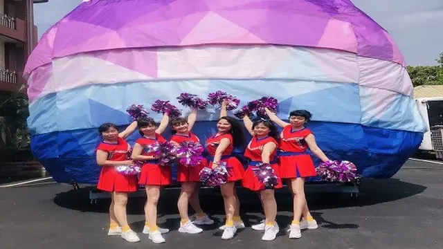 Masker Taiwan yang memecahkan rekor dunia karena ukurannya, (Facebook/Chen Mei-tsi)