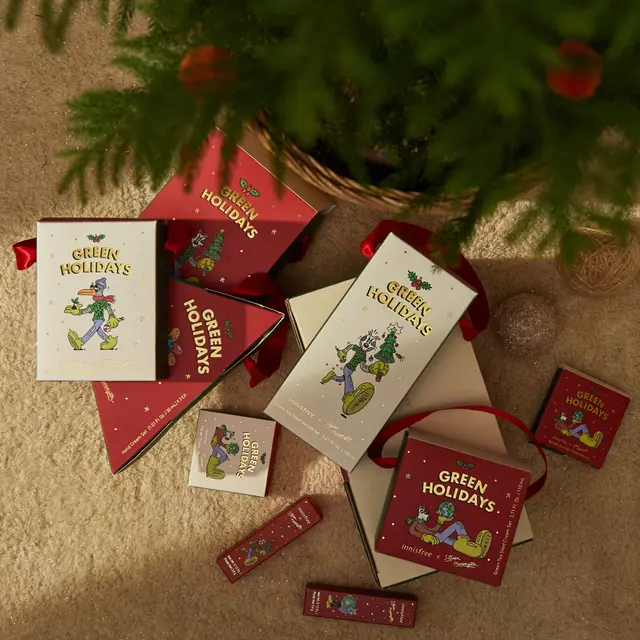 innisfree 2021 Green Holidays x Steven Harrington kembali hadir dengan beragam kemasan menarik.