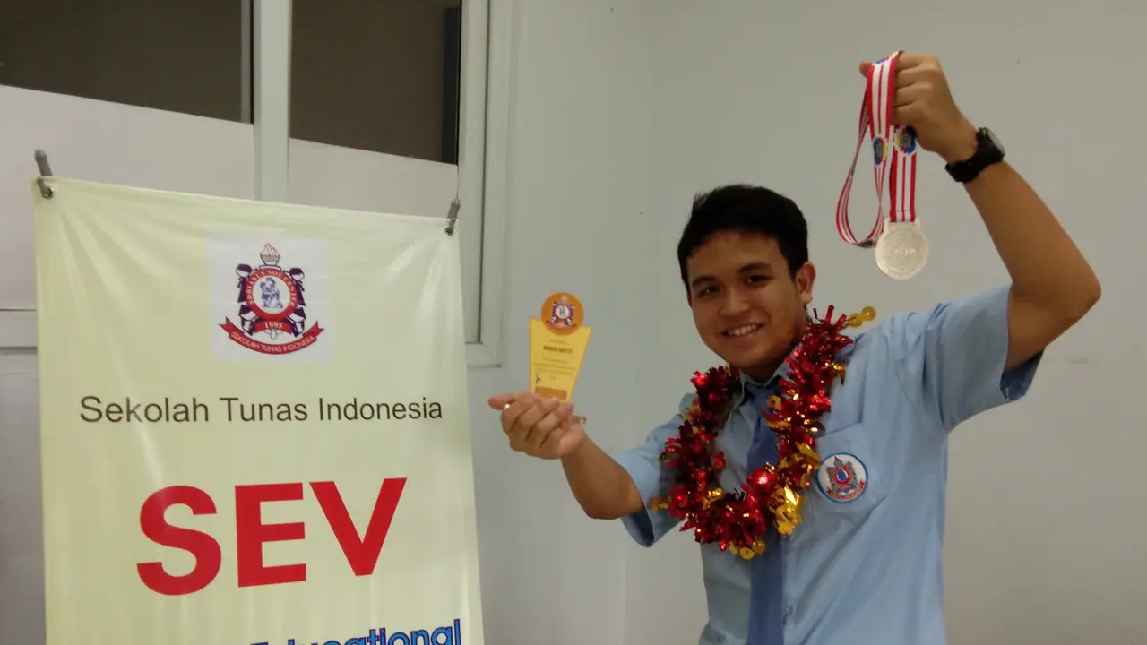 Pelari autis, Ruben Rotty menang medali perak Asean Autism Games 2018 (Liputan6.com/Giovani Dio PrasastI)
