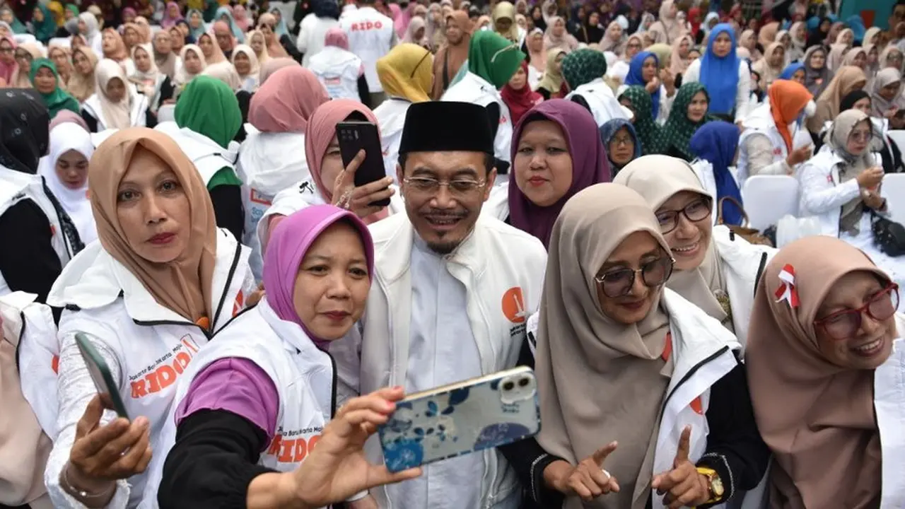 Calon Wakil Gubernur Jakarta Suswono hadiri Deklarasi Majelis Taklim Gabungan Jakarta di kantor DPD Golkar, Cikini, Jakarta Pusat.