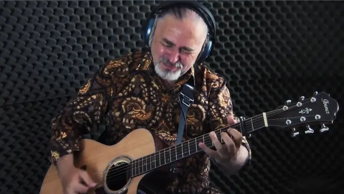 Musisi Rusia Cover Armada