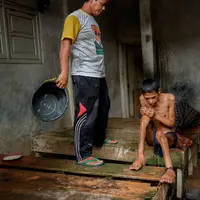 Mengalami gangguan jiwa, para pasien harus hidup dalam 'penjara'.
