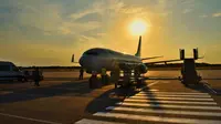 6 Landasan Pacu Bandara Terunik di Dunia, dari Tepi Pantai hingga di Antara Lapangan Golf