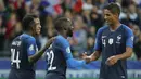 Striker Prancis, Jonathan Ikone, merayakan gol yang dicetaknya ke gawang Albania pada laga Kualifikasi Piala Eropa 2020 di Stade de France, Paris, Sabtu (7/9). Prancis menang 4-1 atas Albania. (AFP/Geoffroy Van Der Hasselt)