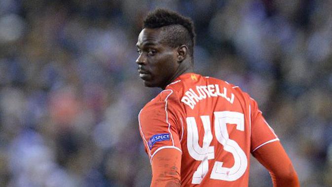 Mario Balotelli saat memperkuat Liverpool. (AFP / OLI SCARFF)