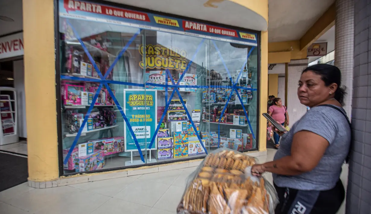 Pusat Badai Nasional atau National Hurricane Center (NHC) menjelaskan bahwa angin topan yang berbahaya tersebut diperkirakan terjadi di bagian pantai utara Semenanjung Yucatan. (HUGO BORGES/AFP)