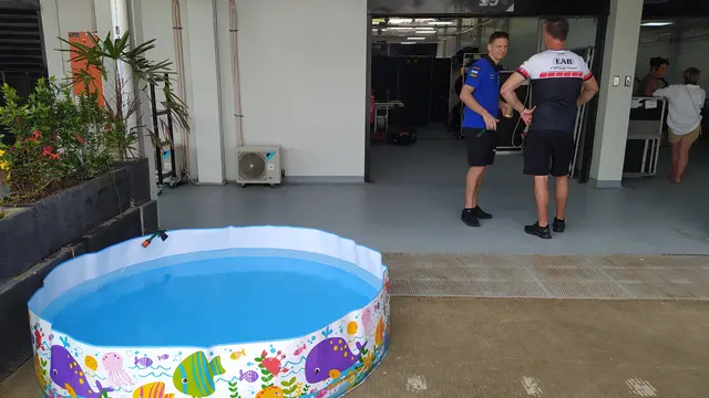 Kolam renang bocah ramaikan paddock WSBK 2022