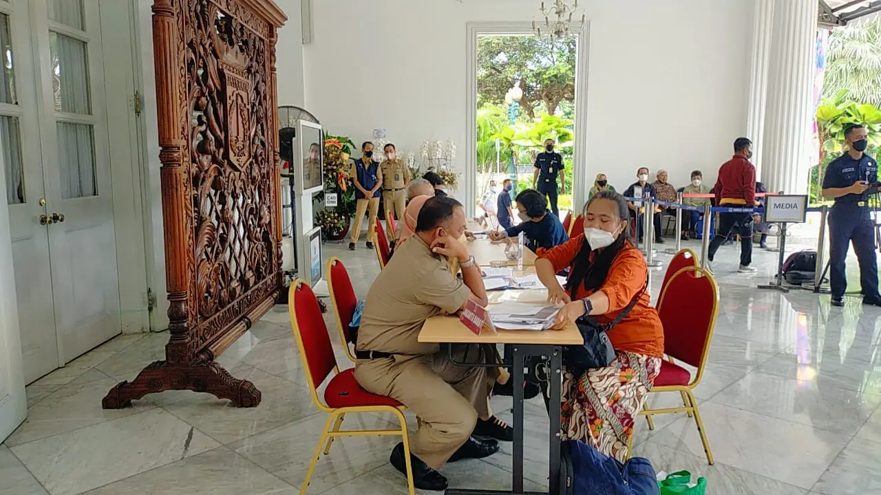 Layanan meja pengaduan di Pendopo Balai Kota DKI Jakarta, pada Selasa (25/10/2022).