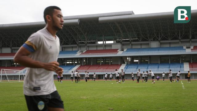 Foto: Coach Imran Nahumarury Pimpin Langsung Latihan Rutin PSIM Yogyakarta, Promosi ke Liga 1 Adalah Tantangan