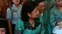 Ani Yudhoyono mengenakan motif Lawang Sewu Ngawang dari Sanggar Batik Semarang 16 saat peresmian renovasi gedung Lawang Sewu 2011. (foto: Liputan6.com/dok.sanggar batik semarang16/edhie prayitno ige)