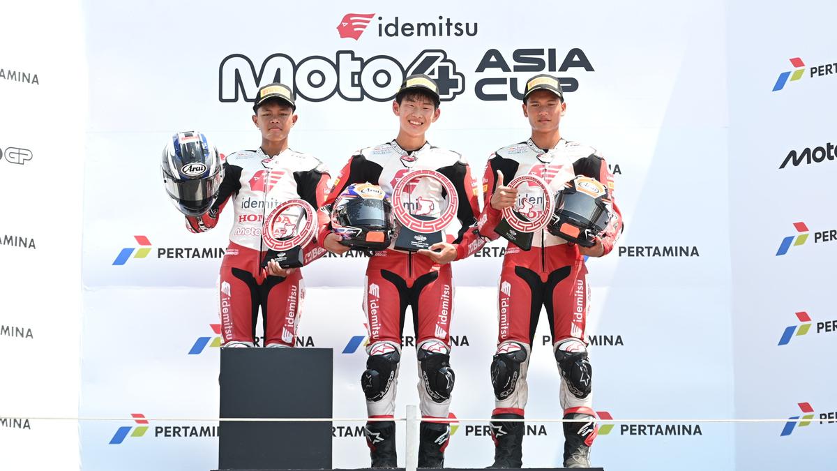 Pembalap Muda Indonesia Bintang dan Resky Bersinar di Mandalika ...