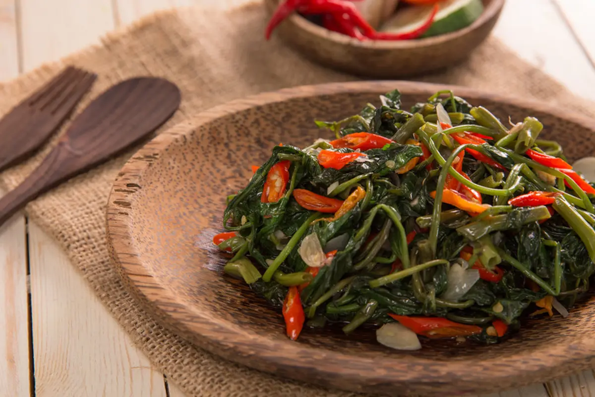 3 Resep Tumis Kangkung ala Rumahan, Dijamin Bikin Nafsu Makan Bertambah