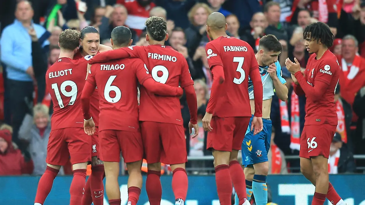 Selebrasi pemain Liverpool saat menghajar Southampton di Liga Inggris