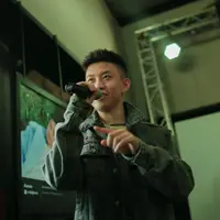 Rich Brian dalam pameran The Sailor Experience di Pangeran Antasari, Jakarta Selatan, Rabu (7/8/2019). (Maverick/Spotify)