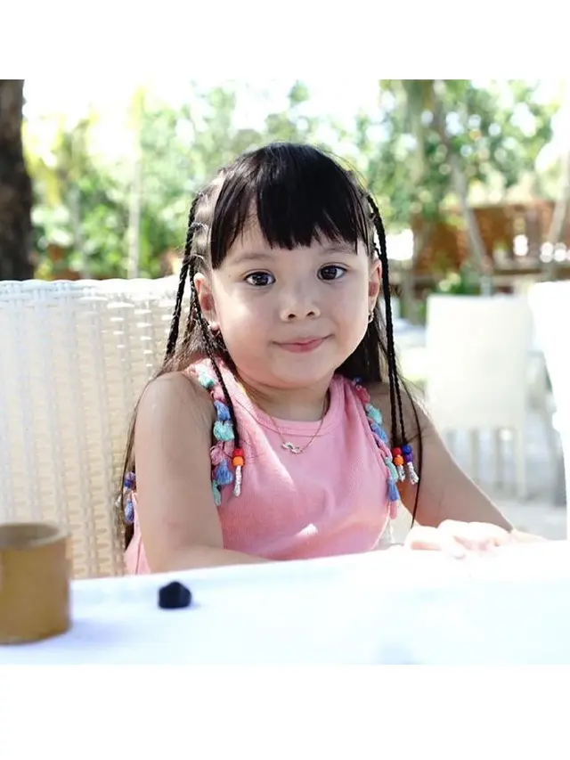 Berlibur ke Bali, Ini 6 Potret Terbaru Gempi dengan Rambut Cornrow yang Bikin Gemas