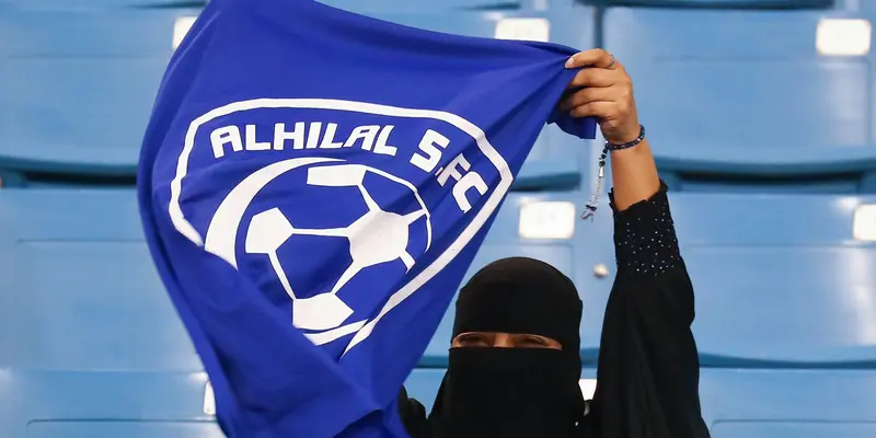 Untuk Pertama Kalinya, Arab Saudi Izinkan Fans Wanita Masuk Stadion