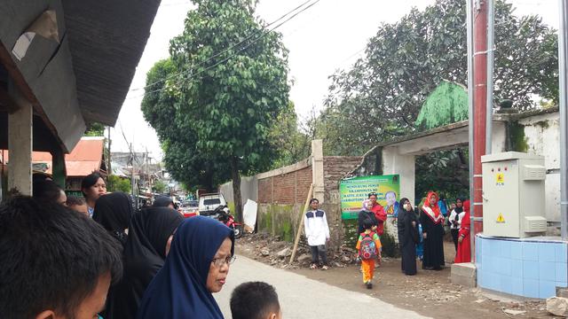 Pemakaman Istri Ustaz Maulana