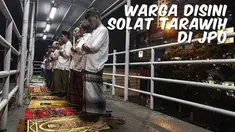 Ramadan Buzz hadir dengan informasi jatuhnya 1 Ramadan yang berbeda di Pakistan, warga Pasar Gembrong yang salat Tarawih di atas JPO, hingga sahur kebanjiran.