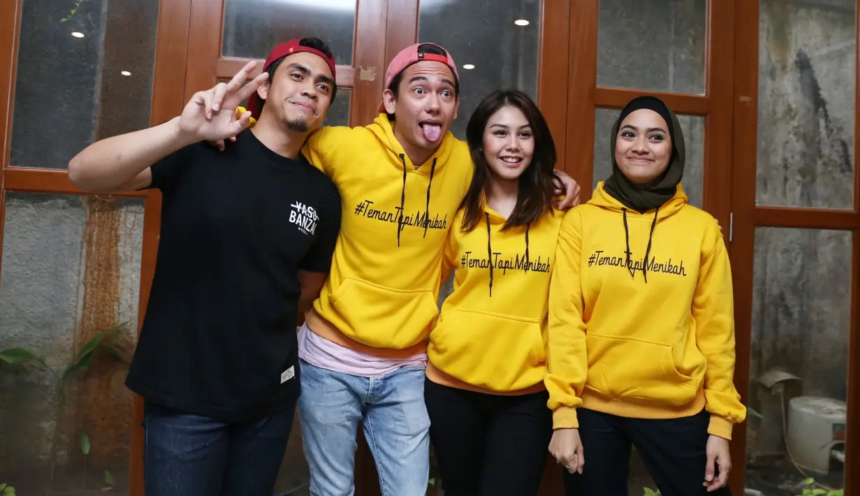 [Bintang] Vanesha Prescilla dan Adipati Dolken