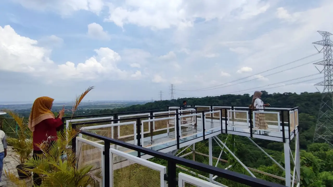 Fakta Unik Wisata Talaga Langit Cirebon, dari Kolam Renang Hingga Museum Santet