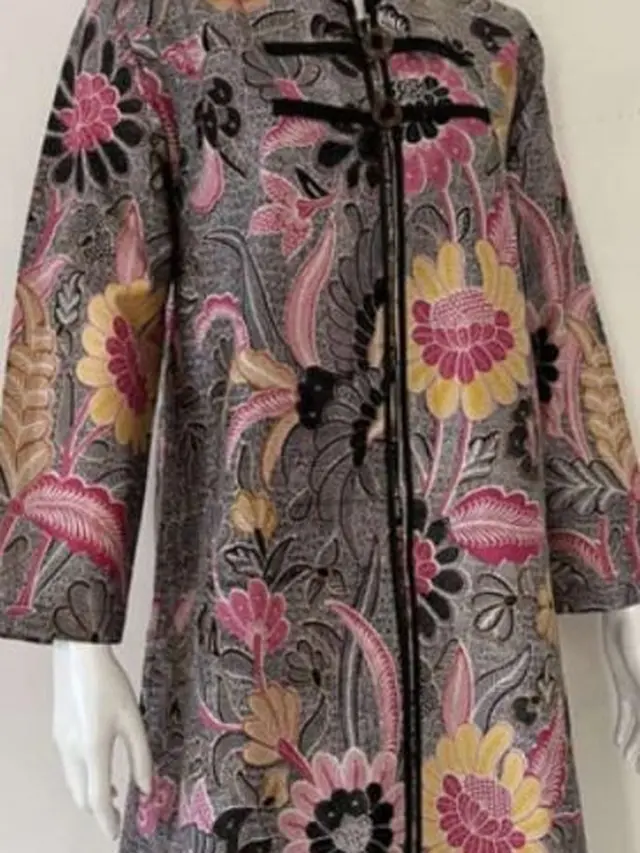 Inspirasi Batik Tunik Modis untuk ke Kantor dan Kondangan, Tampil Anggun dan Nyaman di Setiap Kesempatan