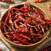 5 Tips Menyimpan Cabai yang Wajib Diketahui Agar Tidak Cepat Busuk / copyright shutterstock