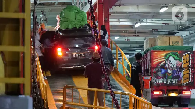 Pemudik Pelabuhan Merak