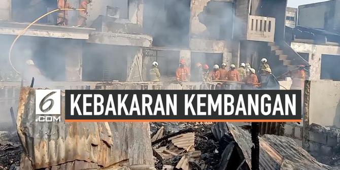 VIDEO: Detik-Detik Kebakaran 30 Indekos di Kembangan