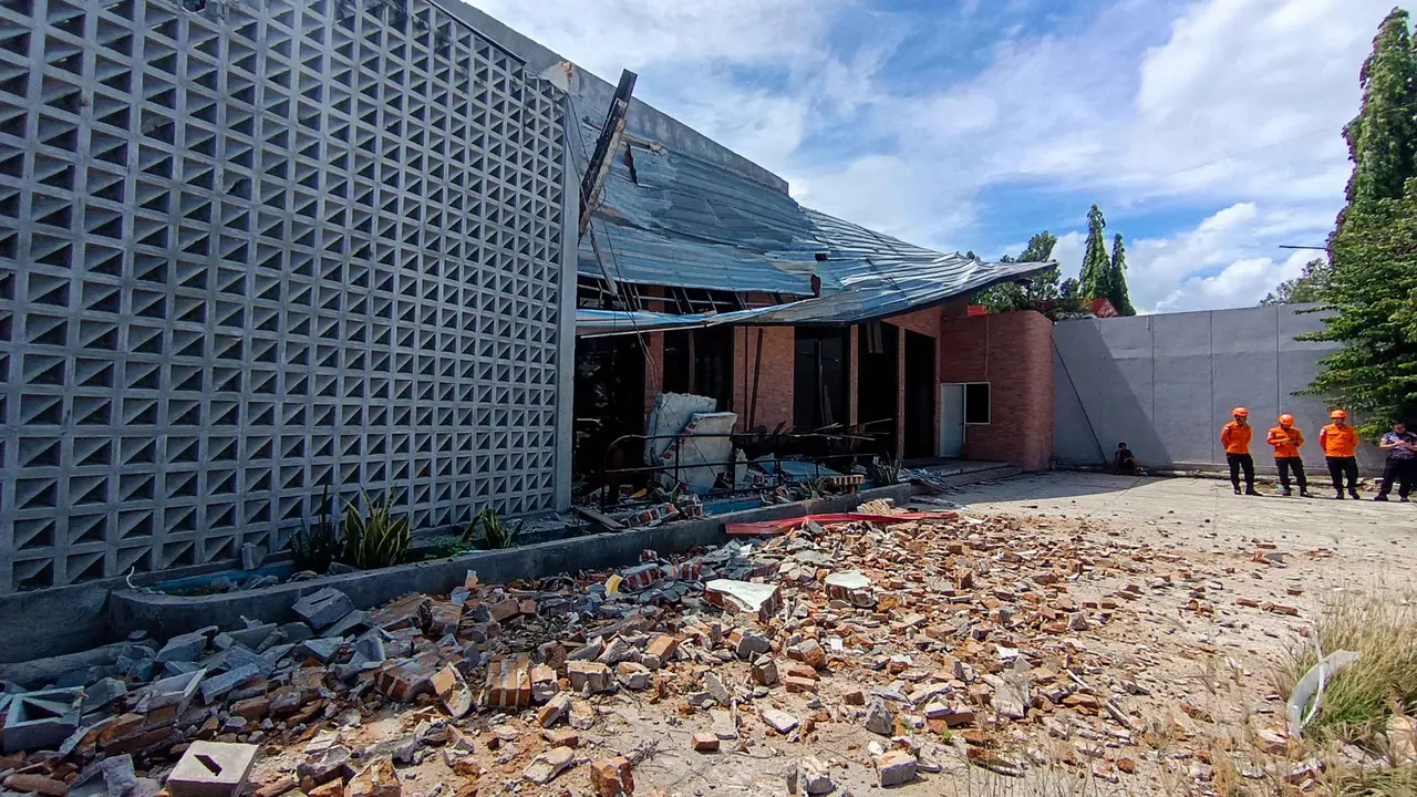 Gempa Palu, Pasien RSUD Anutapura Dievakuasi ke Luar Ruangan