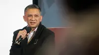 Wakil Ketua Umum PSSI, Iwan Budianto memberikan pernyataan saat konferensi pers Piala Presiden 2022 di Studio Lantai 8 SCTV Tower, Senayan City, Jakarta pada Senin (06/06/2022). (Bola.com/Bagaskara Lazuardi)