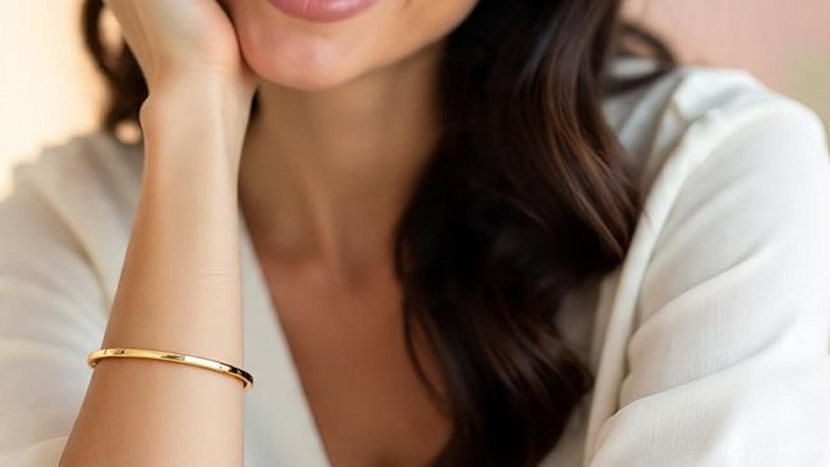 8 Tips Memilih Gelang Emas Gram Kecil Sesuai Bentuk Tangan, Kunci Percantik Penampilan