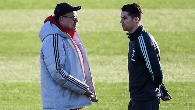 Momen Ronaldo dan Sarri Akrab Saat Latihan