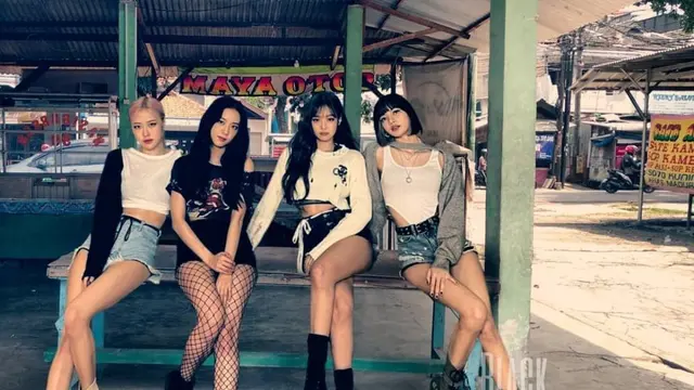 6 Editan Foto Blackpink Kompak Jaga Warung Ini Kocak
