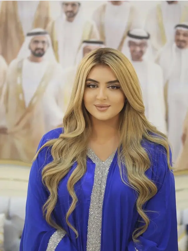 Pesona Putri Dubai yang Baru Menikah di Usia 29 Tahun, credit: @hhshmahra