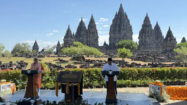 Prabowo dan PM India Kunjungi Prambanan