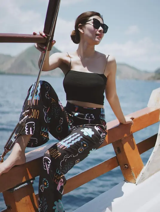 Syahnaz dan Jeje Labuan Bajo (Instagram/syahnazs)