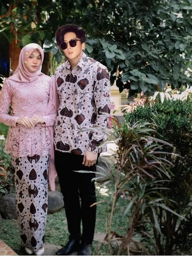 6 Editan Foto Bareng Artis Korea Ini Kocak, Halu Banget