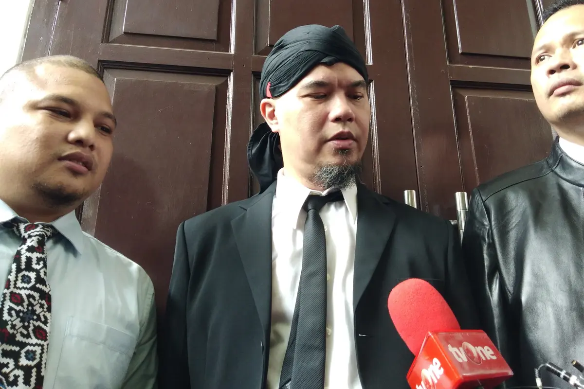 Ahmad Dhani sebelum sidang di Pengadilan Negeri Jakarta Selatan