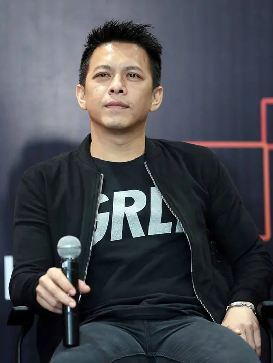 Sejak lama vokalis band Noah itu suka melihat ajang pencarian bakat melalui layar kaca. Ia juga melihat banyak bakat baru yang belum terekspos. (Deki Prayoga/Bintang.com)