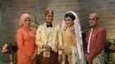 Isak tangis warnai jelang pelepasan masa lajangnya pasangan Ridwan Ghani dan Adhitya Putri. Pasangan ini meresmikan hubungannya yang dijalin kurang dari setahun, Sabtu (25/2). (Nurwahyunan/Bintang.com)